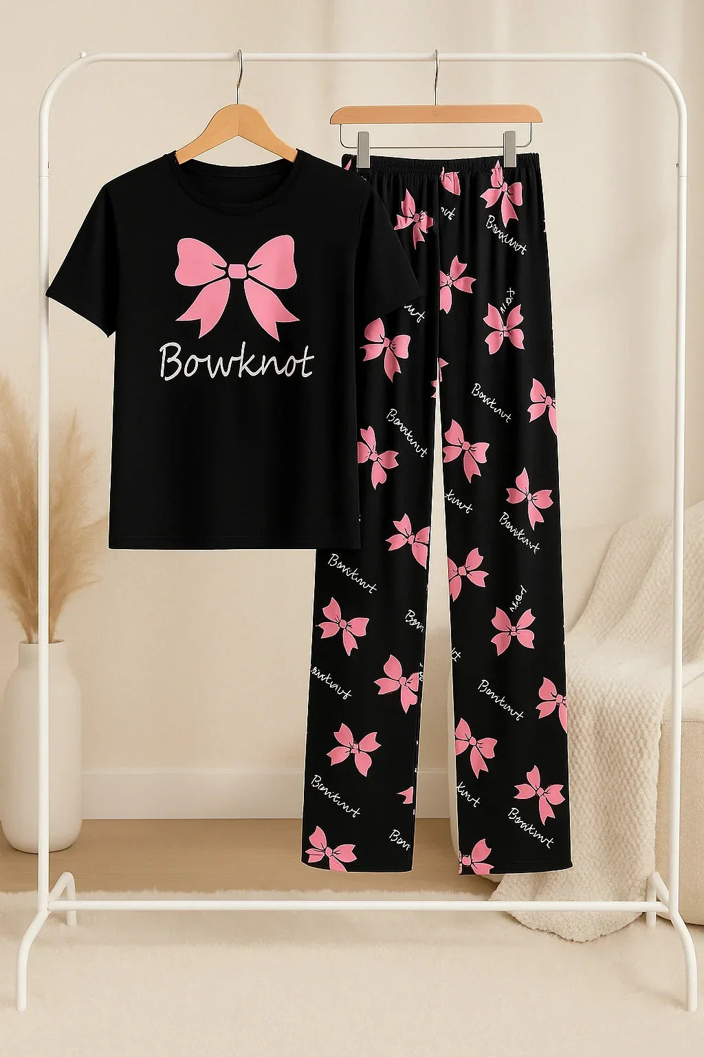 BLACK BOWKNOT